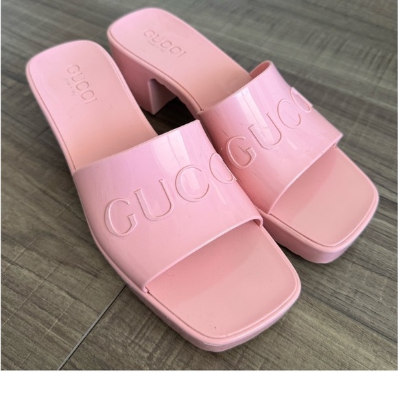 Gucci Pink Monogram Rubber Slide Mule Sandals Sz 8 - Picture 1 of 10